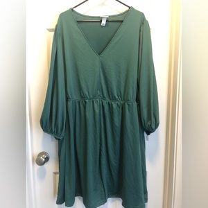 Jade Green V-neck Dress with Pockets!